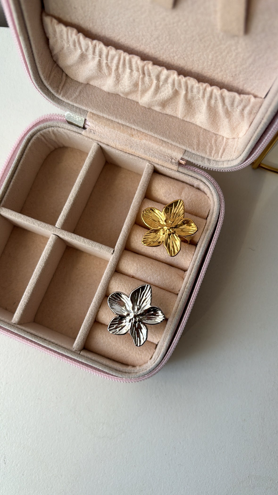 Anello fiore vintage