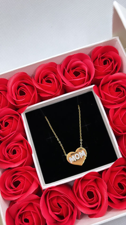 Box regalo collana mom con rose profumate