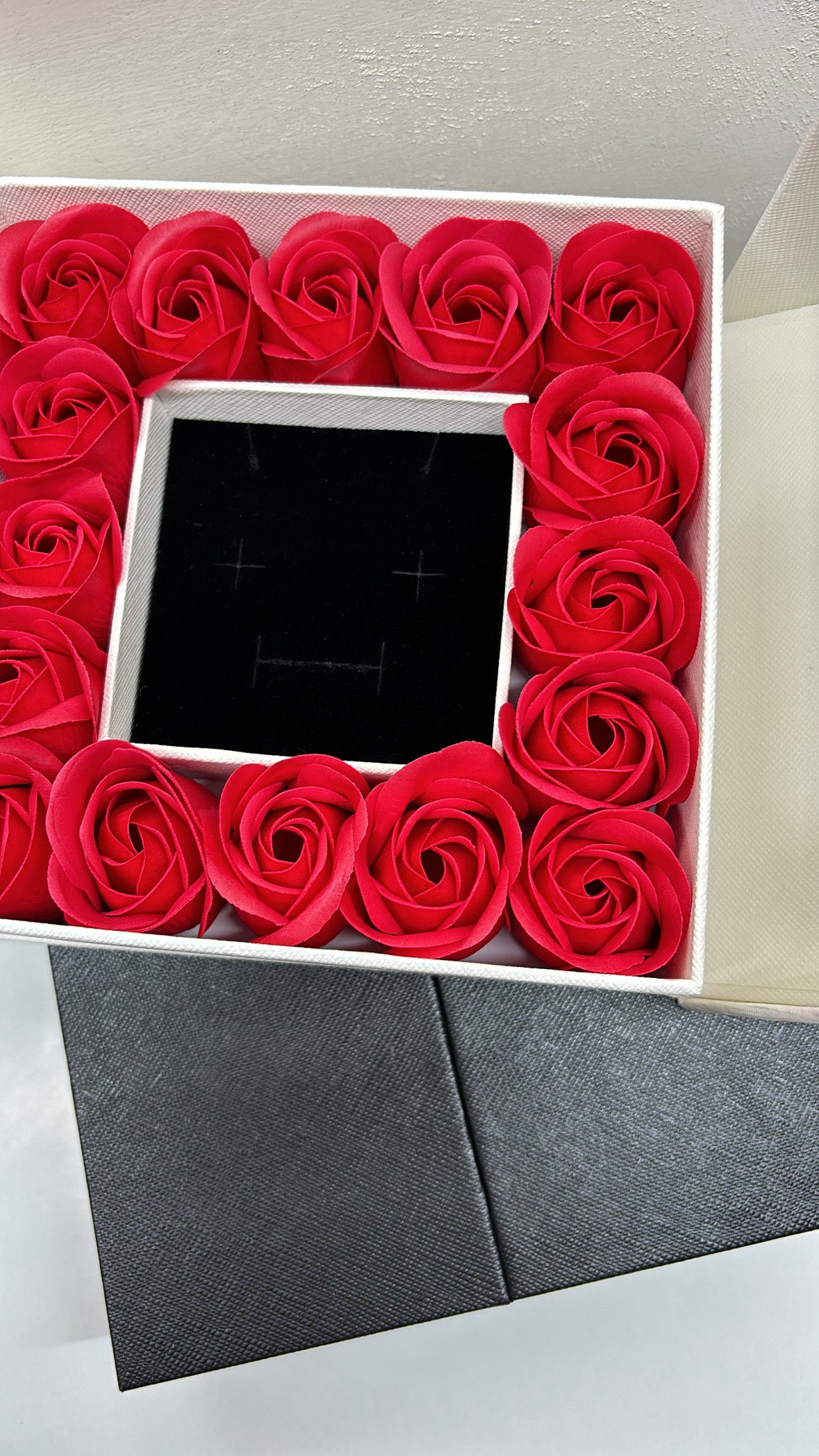 Box regalo con rose profumate