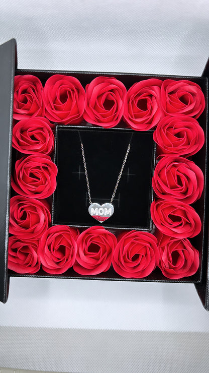 Box regalo collana mom con rose profumate