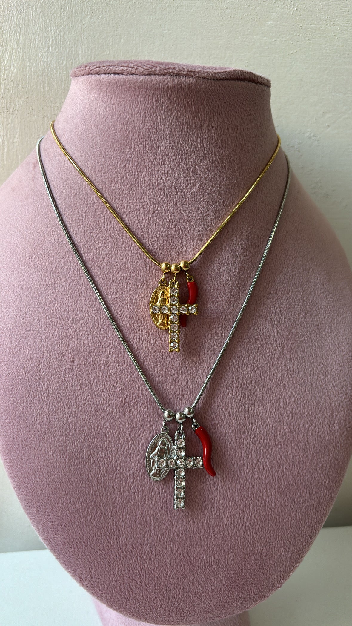 Collana scaramantica