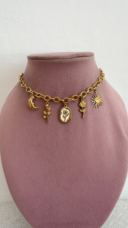 Collana multicharms floreale