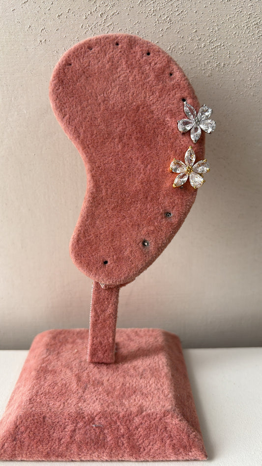 Earcuff camelia
