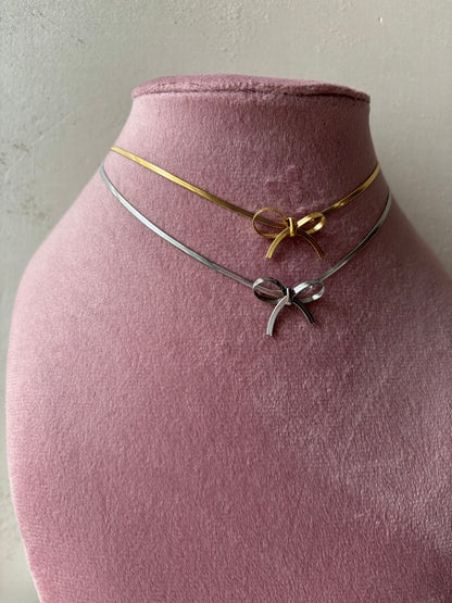 Collana fiocchetto