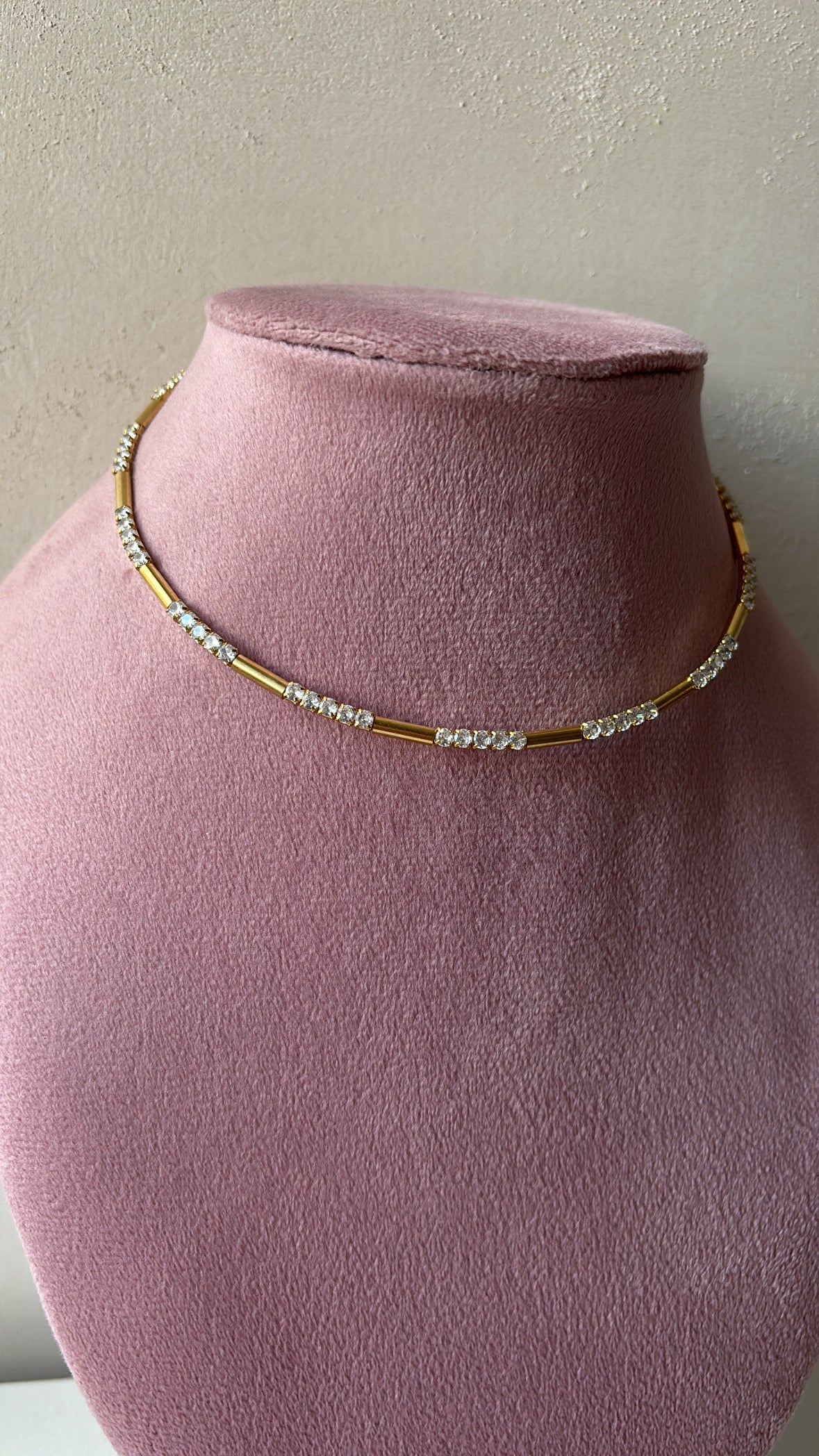 Collana semi rigida luxury