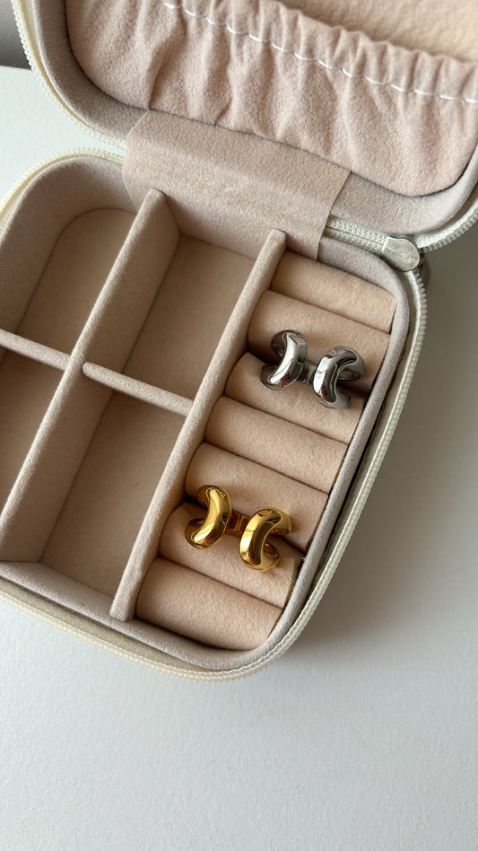 Anello hug