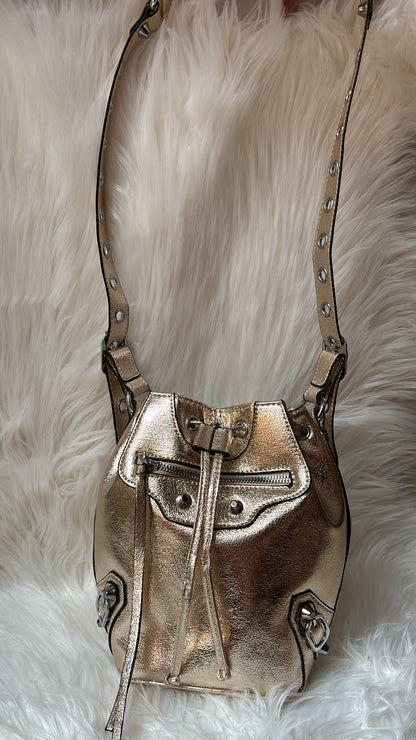 Bag bucket bale